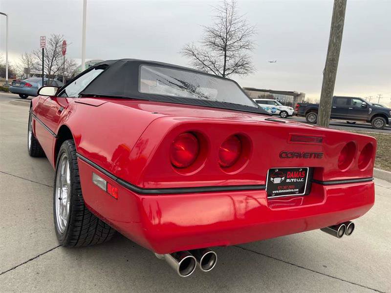 Used 1990 Chevrolet Corvette Convertible RWD image 22