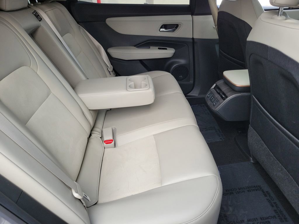 Used 2023 Nissan Ariya FWD image 24