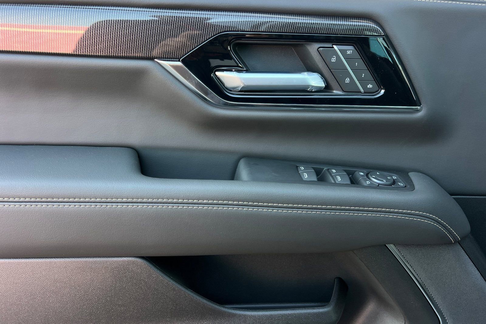 New 2026 GMC Yukon Elevation w/ Elevation Premium Package image 9