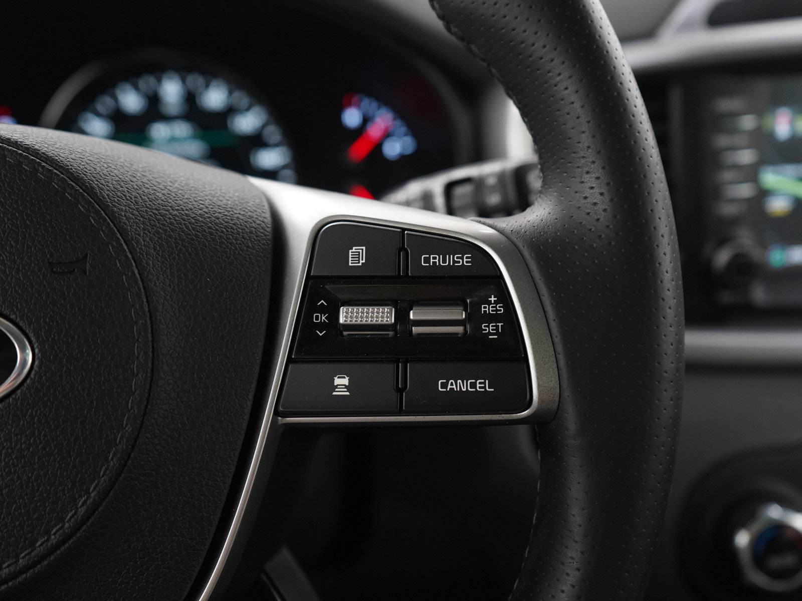 Used 2019 Kia Sorento SX image 26