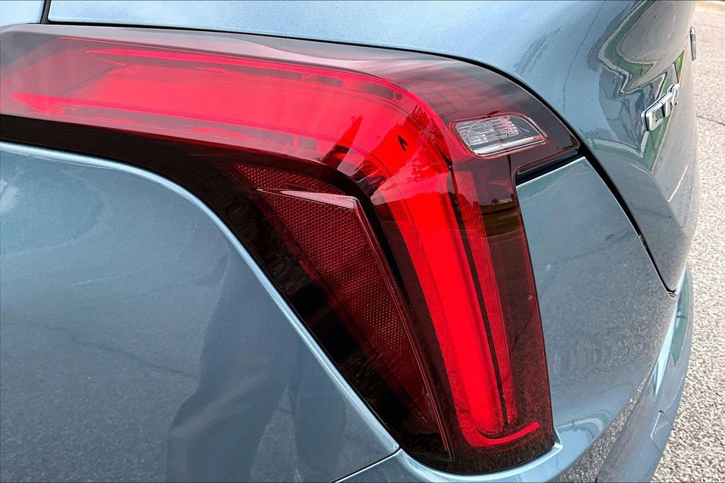 Used 2023 Cadillac CT4 Luxury RWD image 32