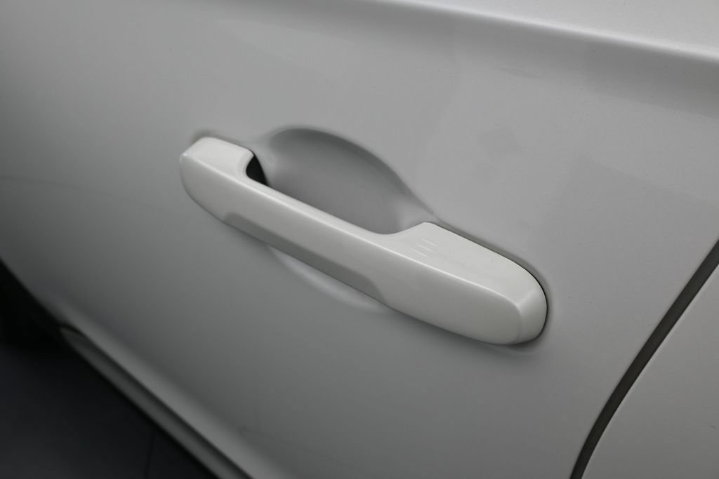 Used 2025 Honda Pilot EX-L image 37
