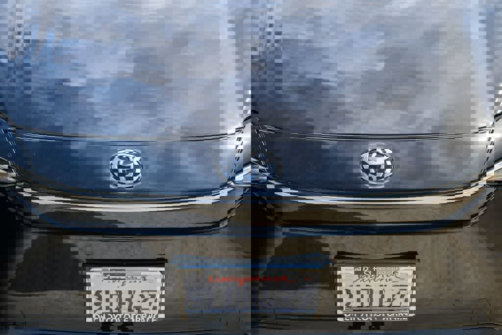 Used 2024 Toyota bZ4X XLE w/ Weather Package image 5