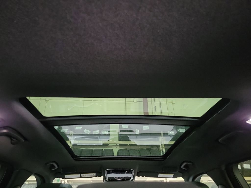 New 2026 Land Rover Range Rover Velar Dynamic SE AWD/4WD image 27