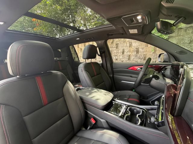 Used 2024 Chevrolet Traverse RS AWD/4WD image 30