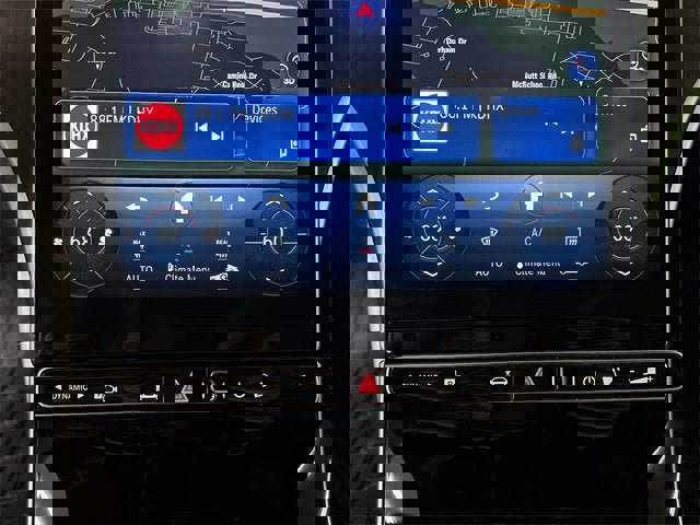 Used 2024 Mercedes-Benz CLE 300 4MATIC Cabriolet image 18