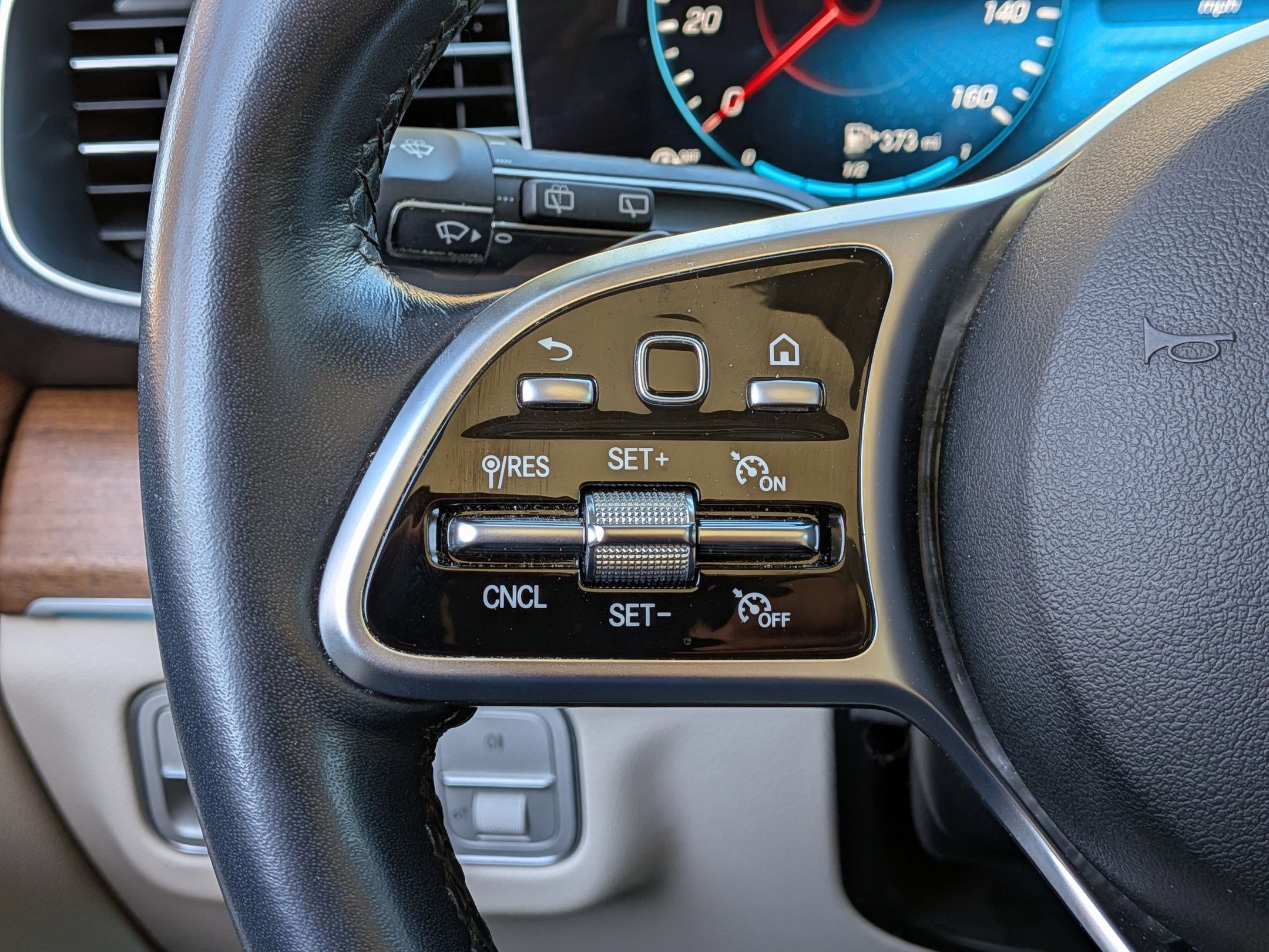 Certified 2023 Mercedes-Benz GLE 350 350 4MATIC image 20