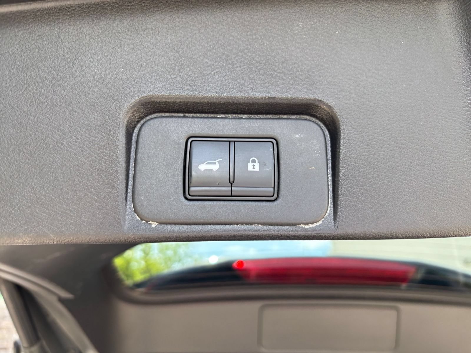 Used 2025 Nissan Rogue SV AWD/4WD image 20