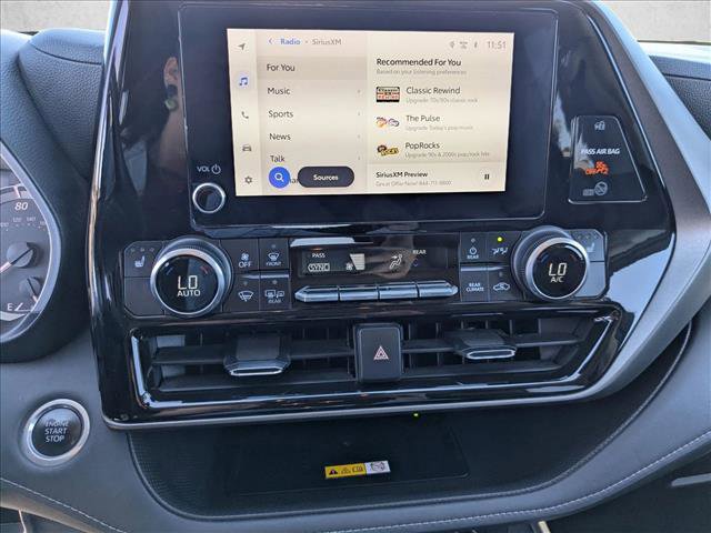 Used 2024 Toyota Highlander XLE image 14