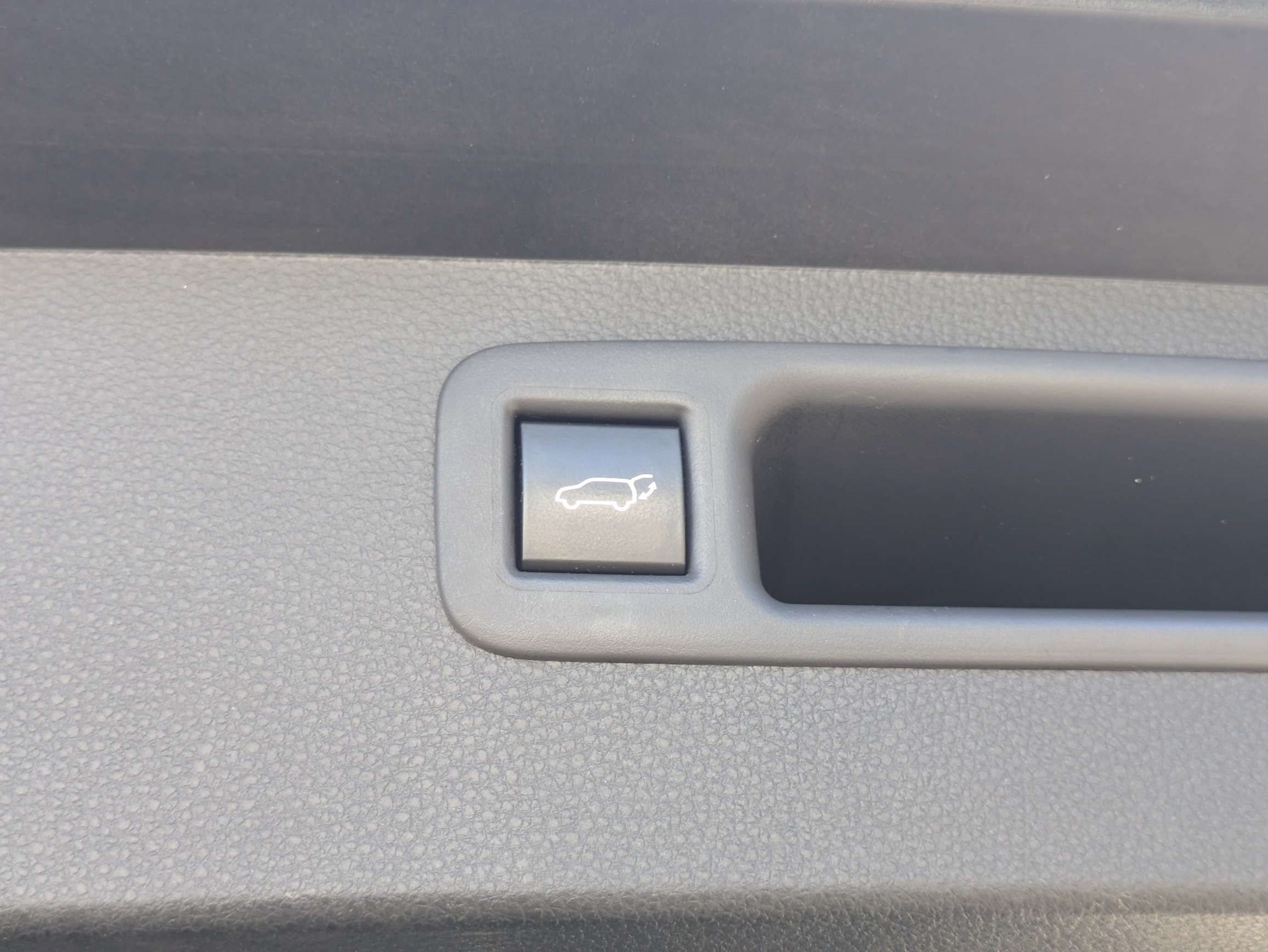 Used 2023 Toyota Highlander XLE FWD image 20
