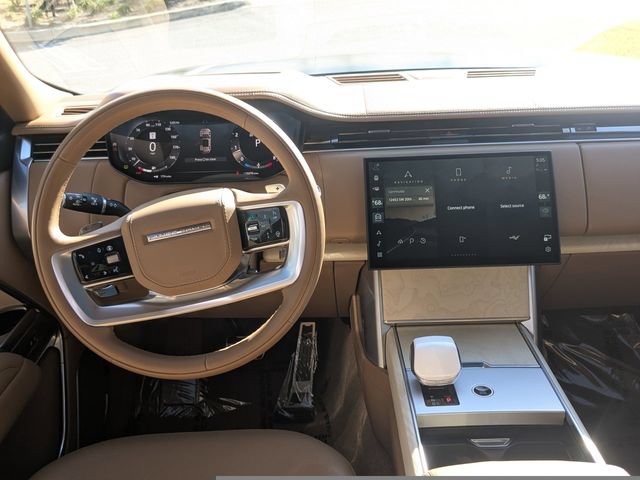Certified 2025 Land Rover Range Rover SV AWD/4WD image 15