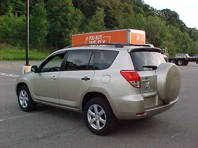 Used 2006 Toyota RAV4 Limited AWD/4WD image 8