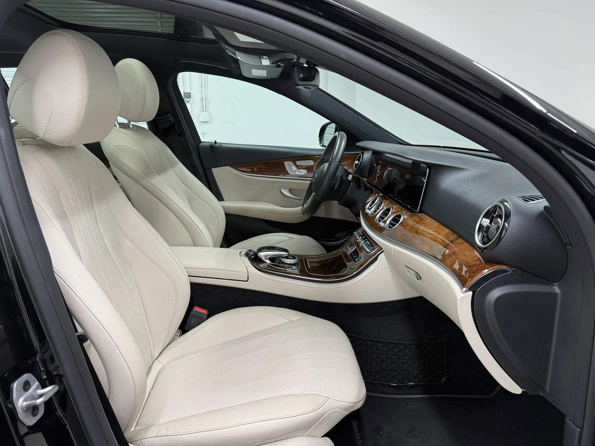 Used 2020 Mercedes-Benz E 450 4MATIC Wagon image 12