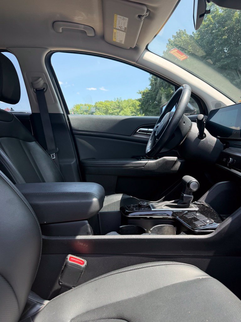Used 2024 Kia Sportage EX AWD/4WD image 9