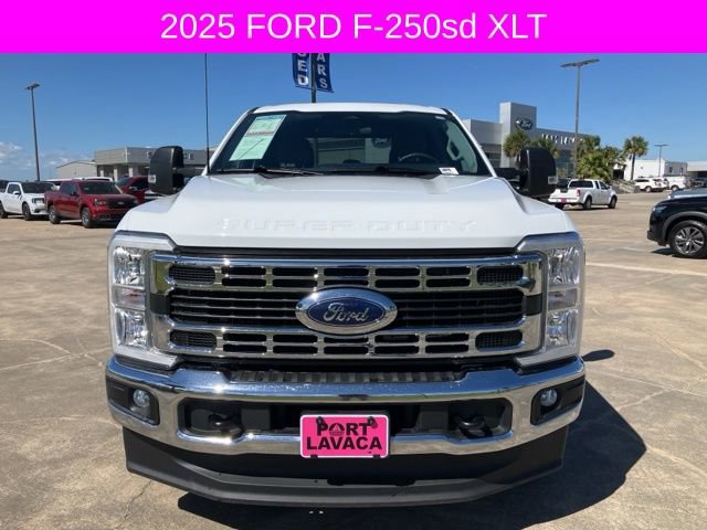 Used 2025 Ford F250 XLT w/ FX4 Off-Road Package image 2