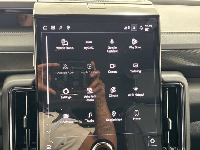New 2026 GMC Yukon XL AT4 w/ LPO, Floor Liner Package AWD/4WD image 13