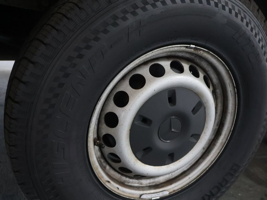 Used 2018 Mercedes-Benz Sprinter 2500 image 29