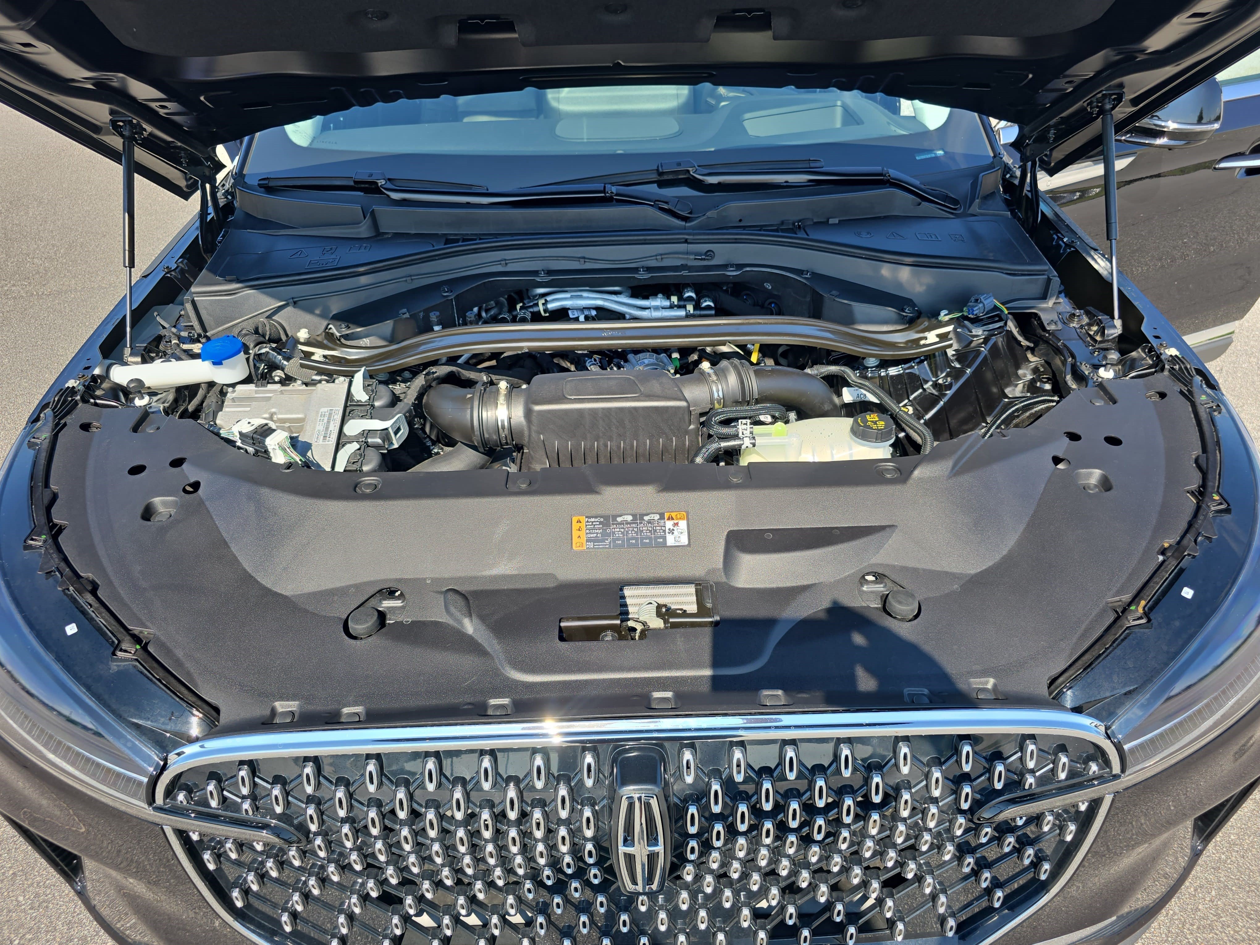 Certified 2026 Lincoln Aviator Reserve AWD/4WD image 30