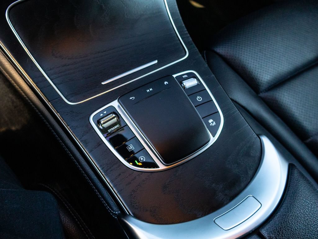 Used 2020 Mercedes-Benz GLC 300 image 24
