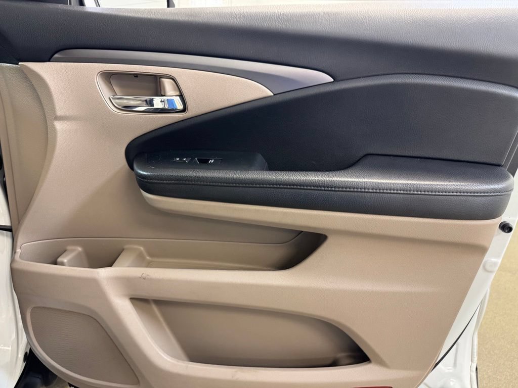 Used 2021 Honda Pilot EX image 34