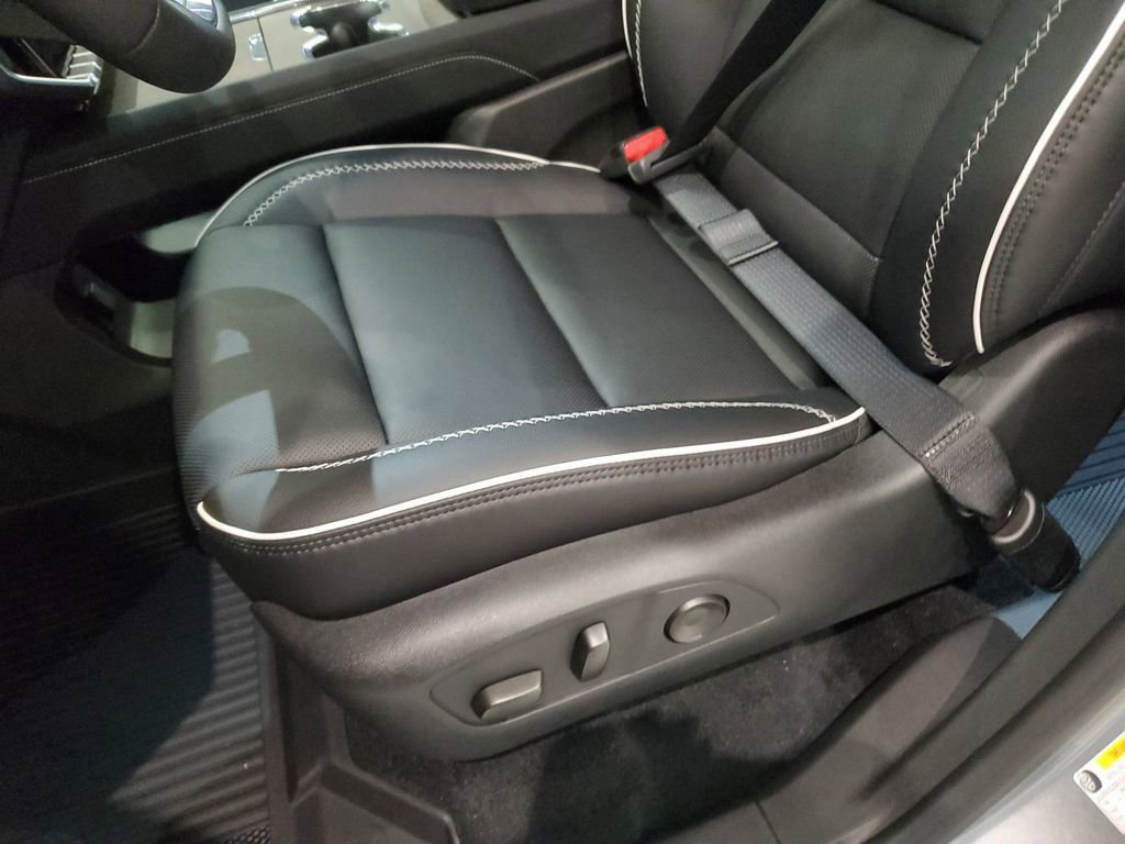 New 2026 GMC Acadia Denali image 17