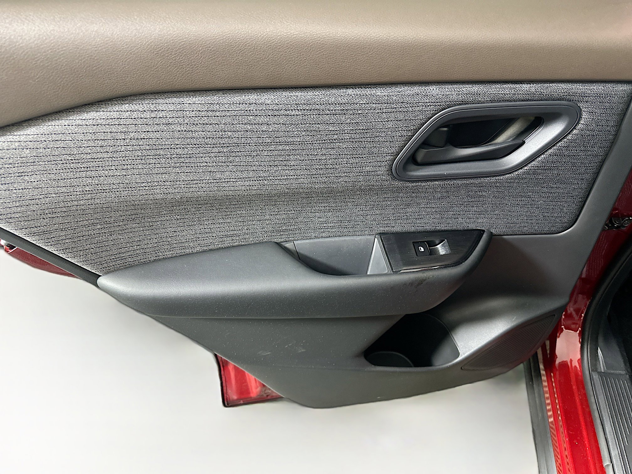 Used 2023 Nissan Rogue S image 24