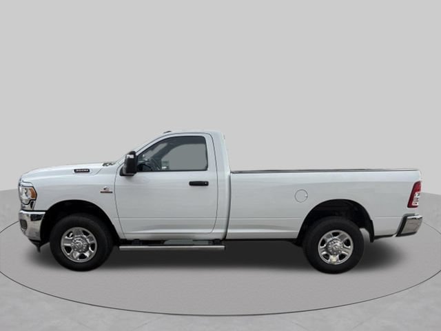 Used 2024 RAM 3500 Tradesman w/ Chrome Appearance Group AWD/4WD image 3