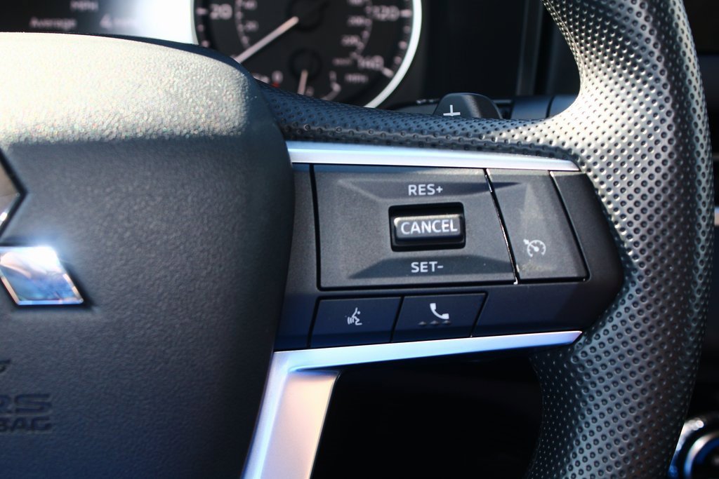 New 2026 Mitsubishi Outlander ES image 15