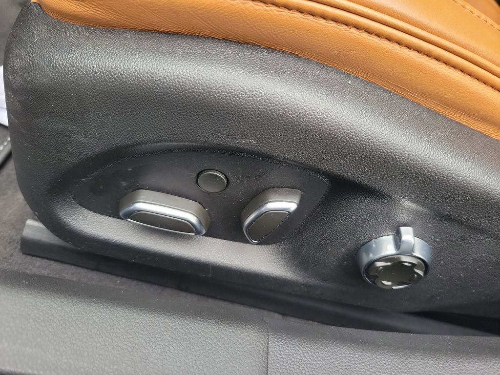 Used 2024 Cadillac CT5 V w/ Platinum Package image 6