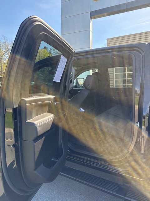 Used 2022 Chevrolet Silverado 2500 LT w/ Convenience Package image 21
