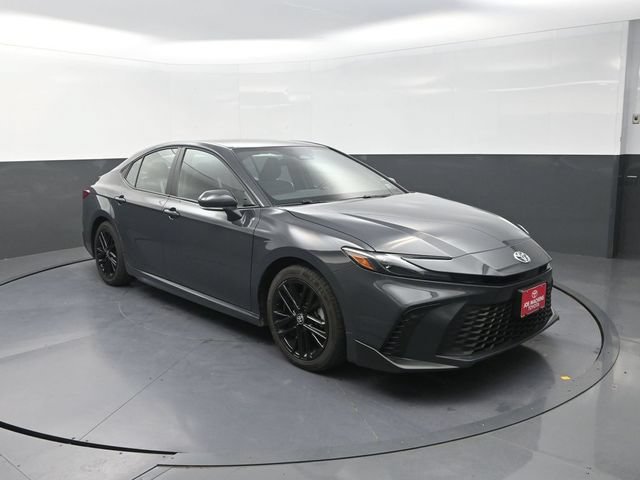 Used 2026 Toyota Camry SE FWD image 10