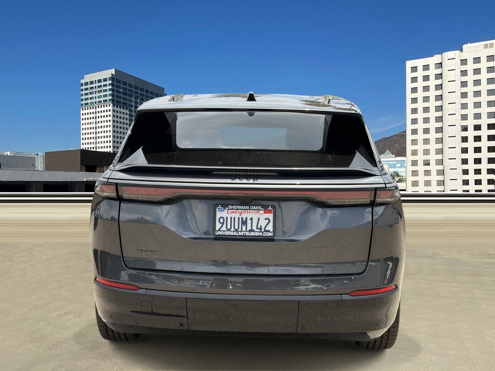 Used 2025 Jeep Wagoneer S Limited AWD/4WD image 4