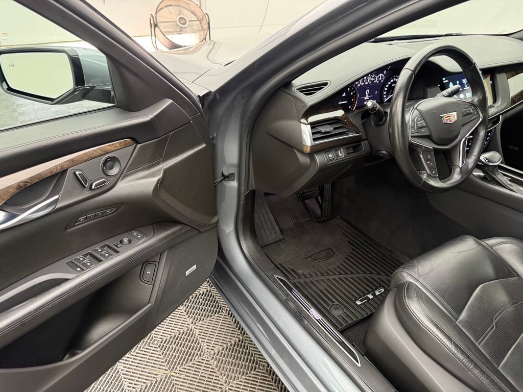 Used 2018 Cadillac CT6 Luxury w/ Active Chassis Package AWD/4WD image 17