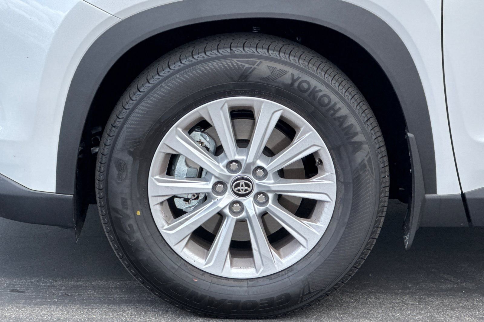 Used 2026 Toyota Grand Highlander XLE image 36