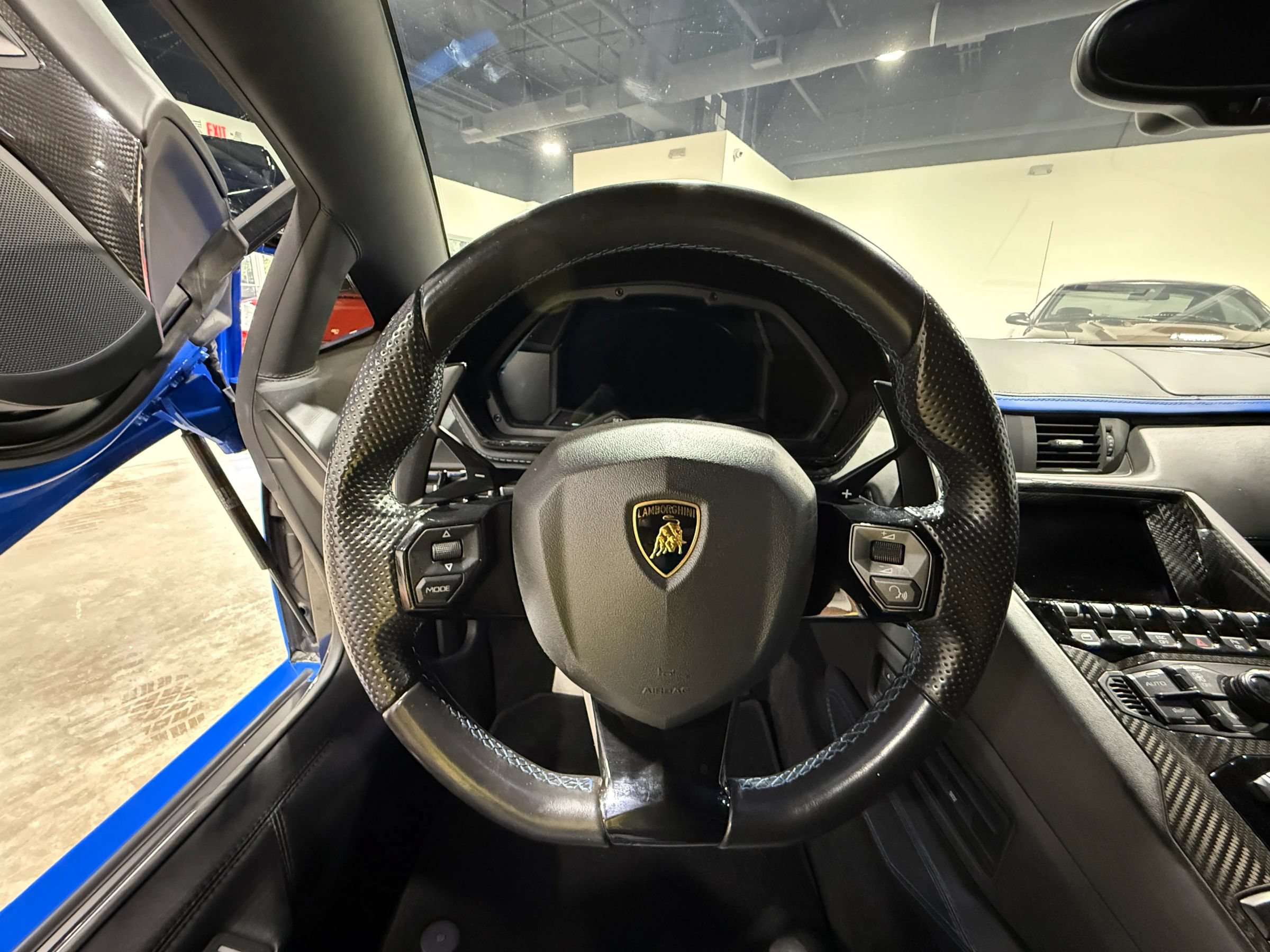 Used 2018 Lamborghini Aventador S AWD/4WD image 93