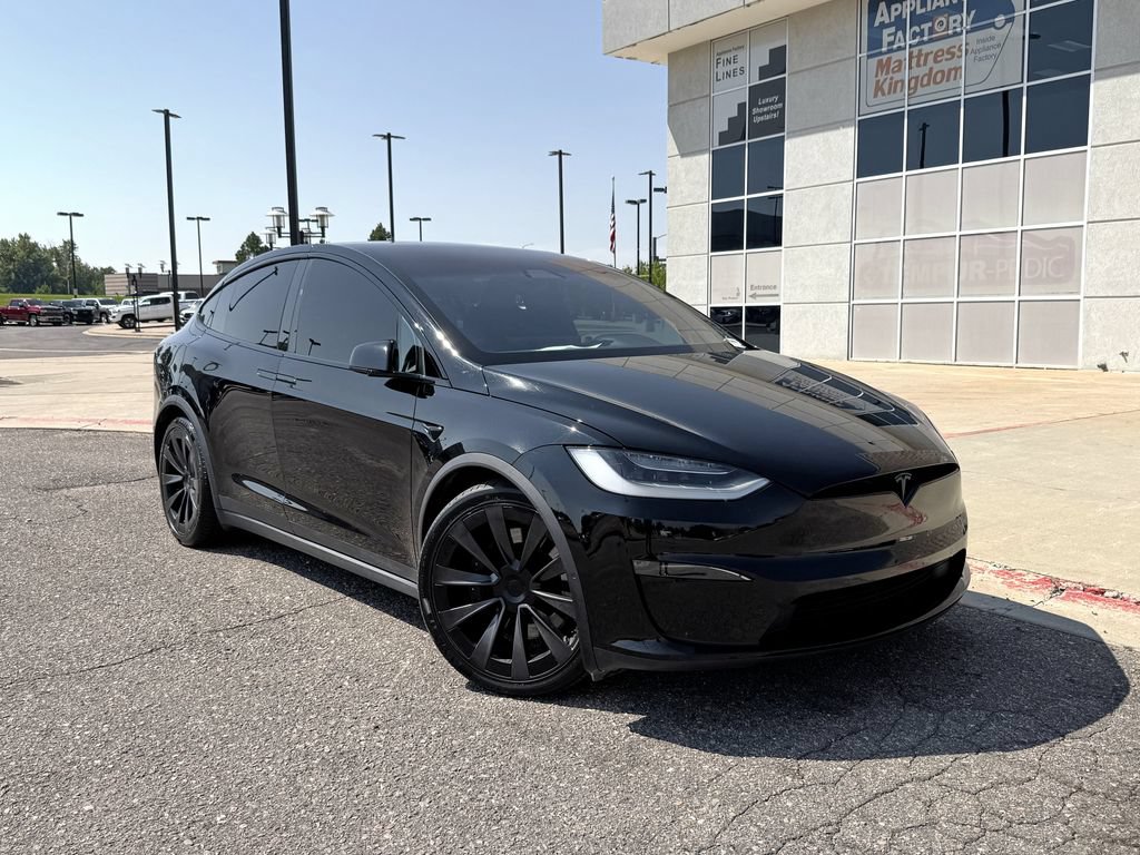 Used 2022 Tesla Model X Plaid AWD/4WD image 2