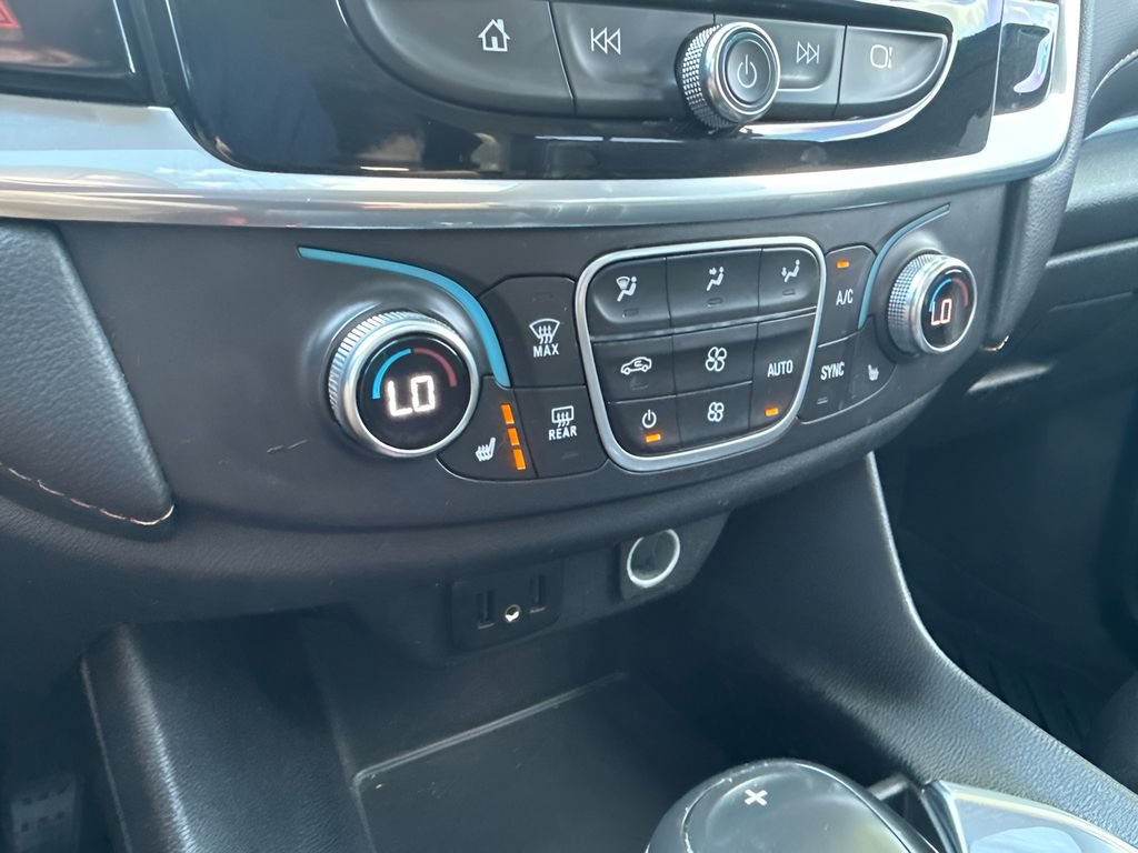 Used 2019 Chevrolet Traverse LT w/ LT Premium Package AWD/4WD image 22
