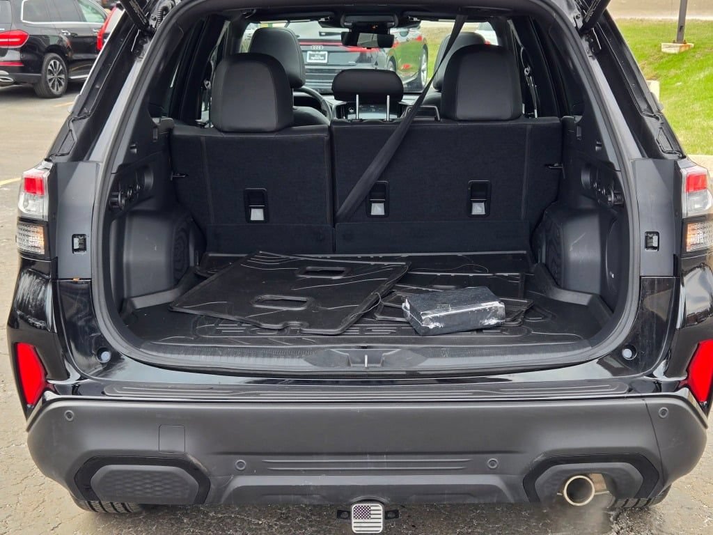 Used 2025 Subaru Forester Touring AWD/4WD image 18