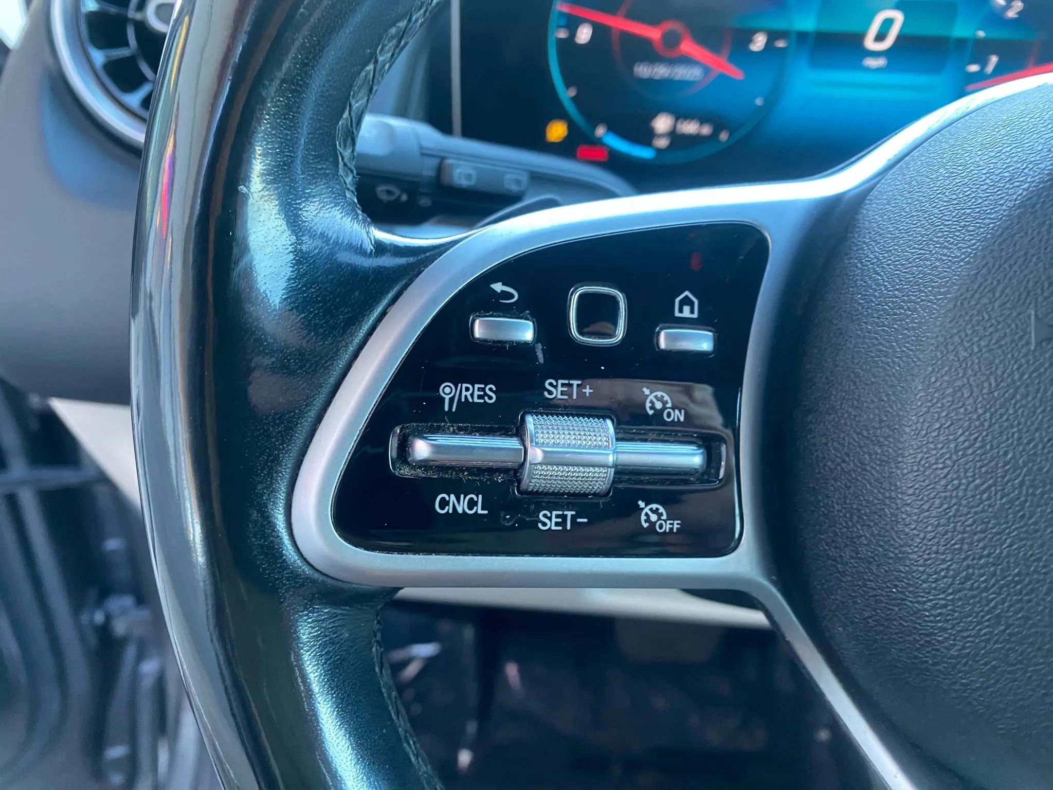 Used 2021 Mercedes-Benz GLB 250 4MATIC image 13