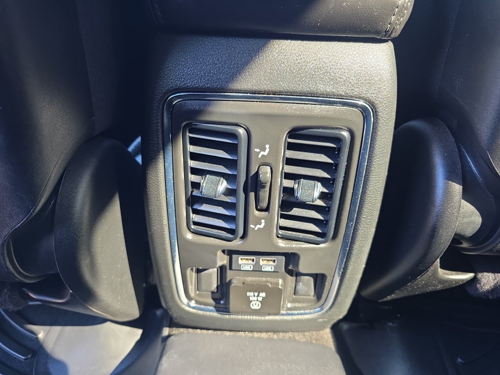 Used 2021 Jeep Grand Cherokee Limited w/ Sun & Sound Group RWD image 36
