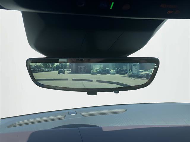 Certified 2024 Cadillac Escalade Sport Platinum w/ Heavy-Duty Trailer Package AWD/4WD image 17