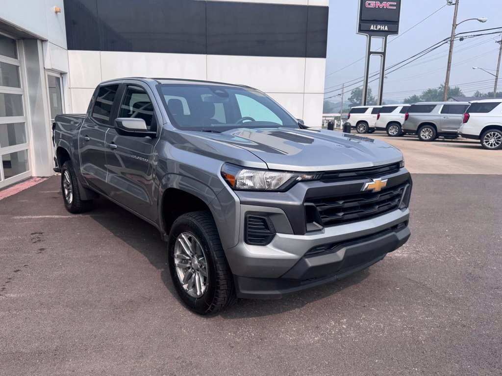 Used 2024 Chevrolet Colorado LT w/ Advanced Trailering Package AWD/4WD image 7