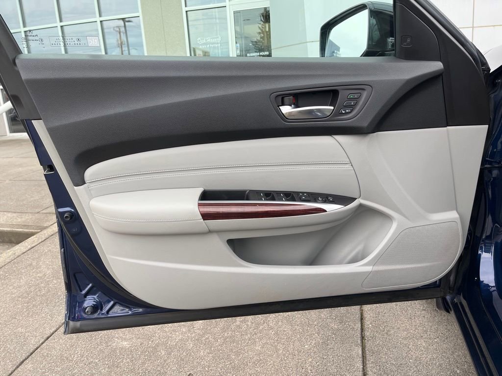 Certified 2017 Acura TLX V6 w/ Technology Package FWD image 12