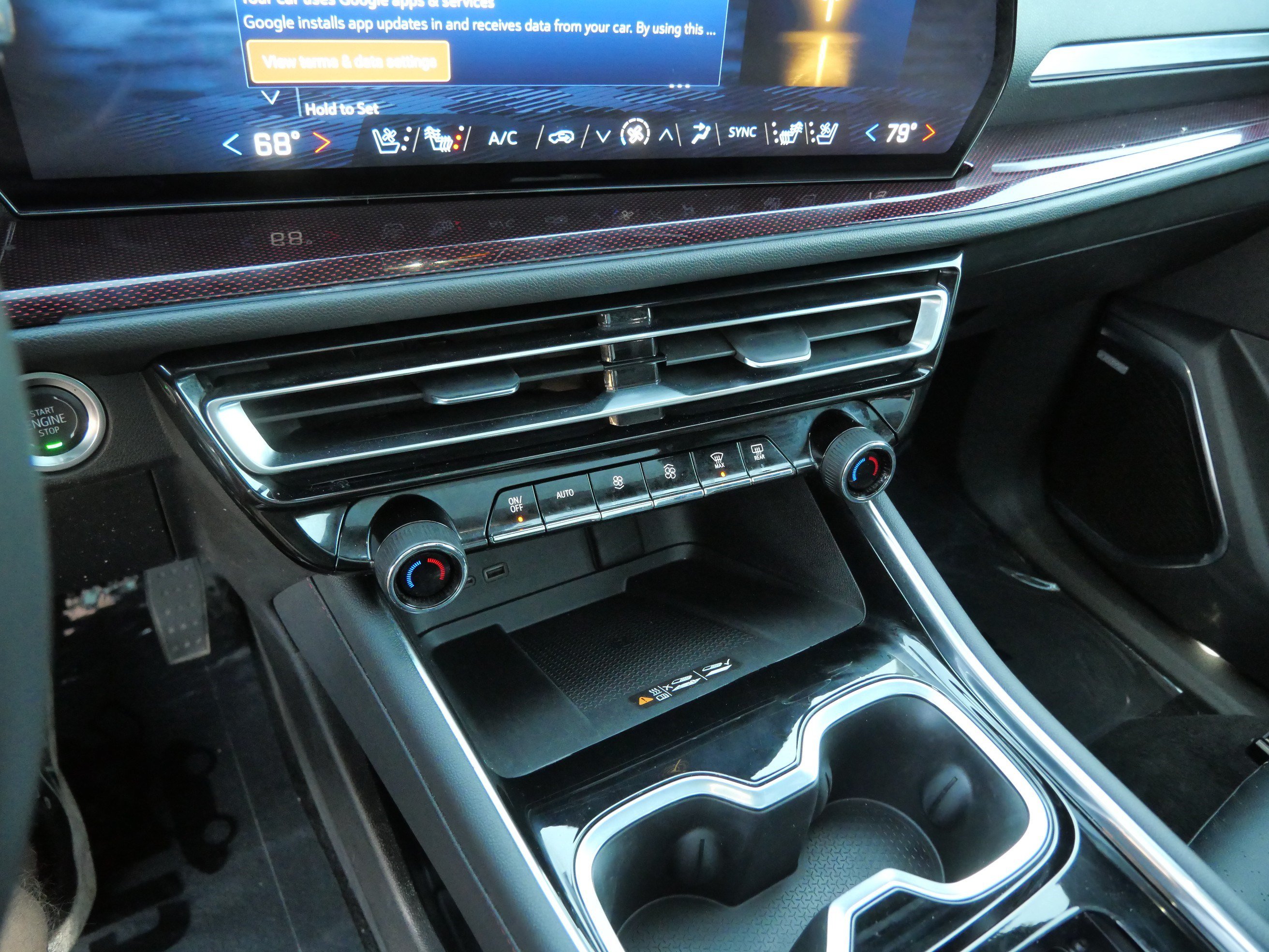 Used 2024 Chevrolet Traverse RS w/ LPO, Floor Liner Package AWD/4WD image 23