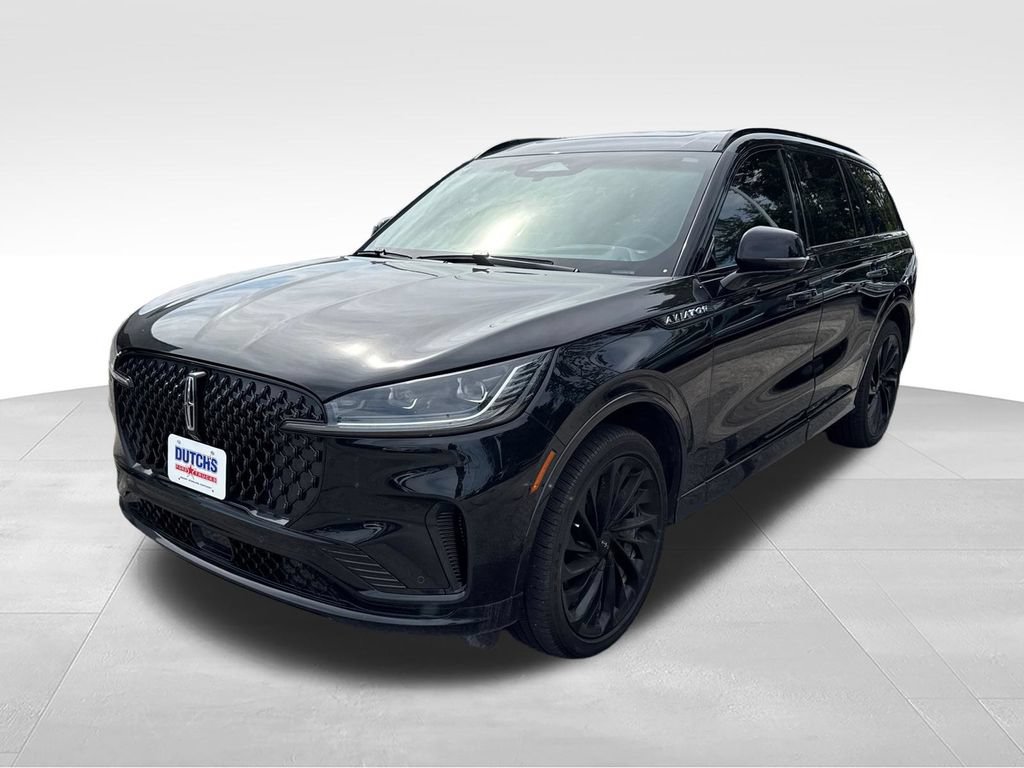 Used 2025 Lincoln Aviator Reserve w/ Equipment Group 201A AWD/4WD image 8