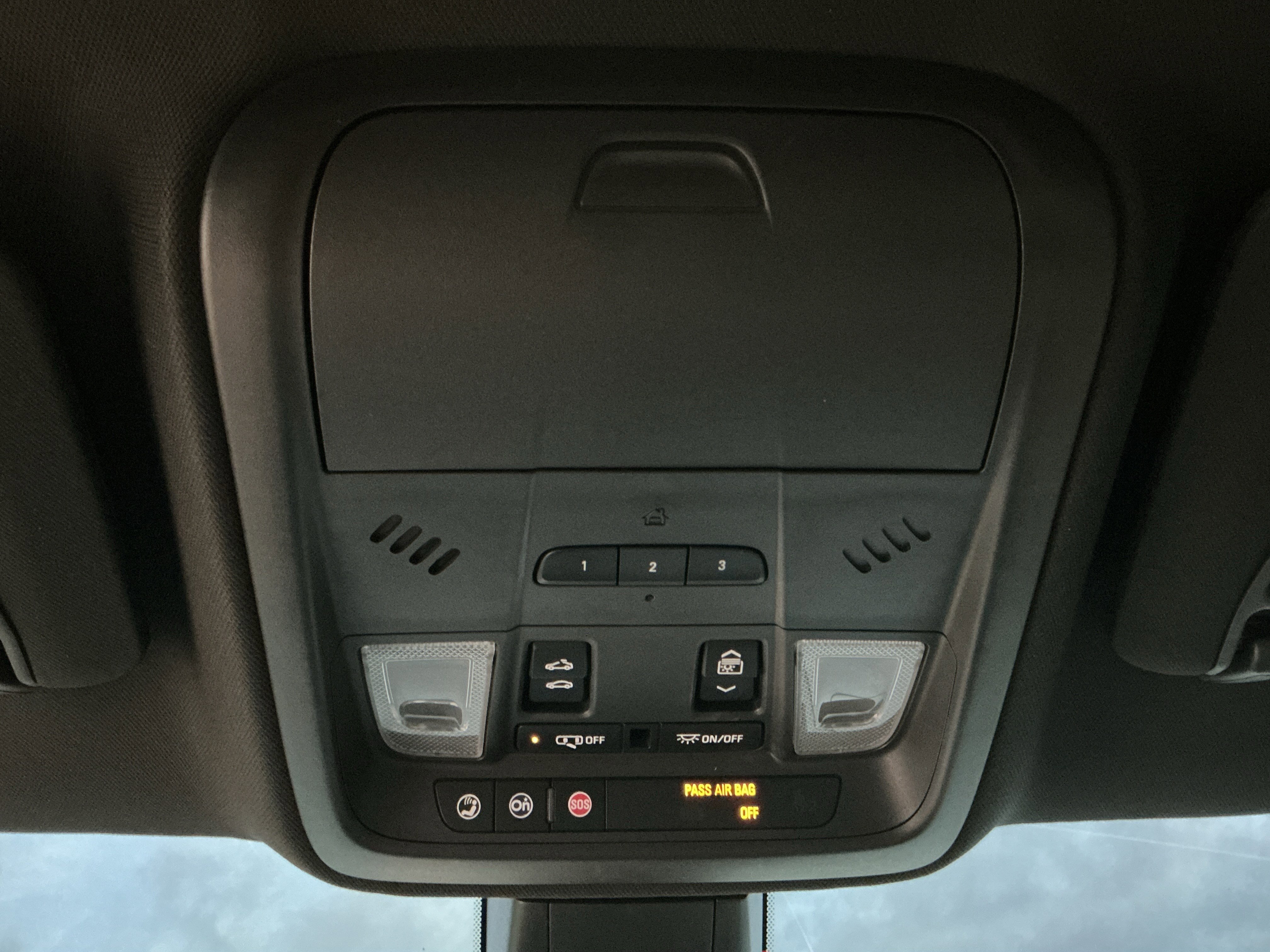 Used 2018 Cadillac XT5 Luxury w/ Driver Awareness Package image 31