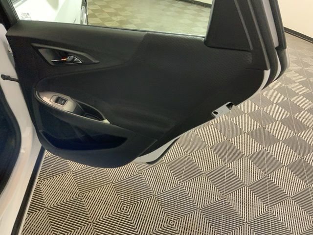 Used 2025 Chevrolet Malibu LT image 38