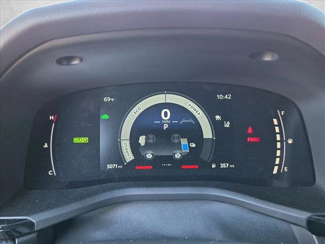 Used 2026 Toyota Camry SE FWD image 6