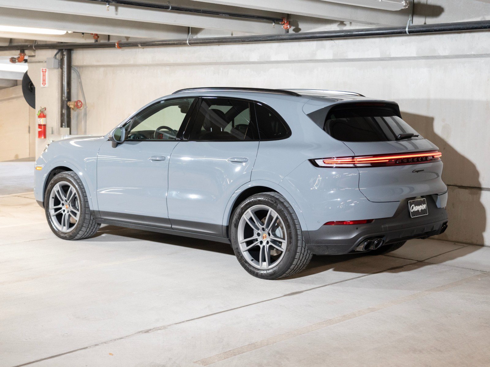 Used 2026 Porsche Cayenne AWD/4WD image 3