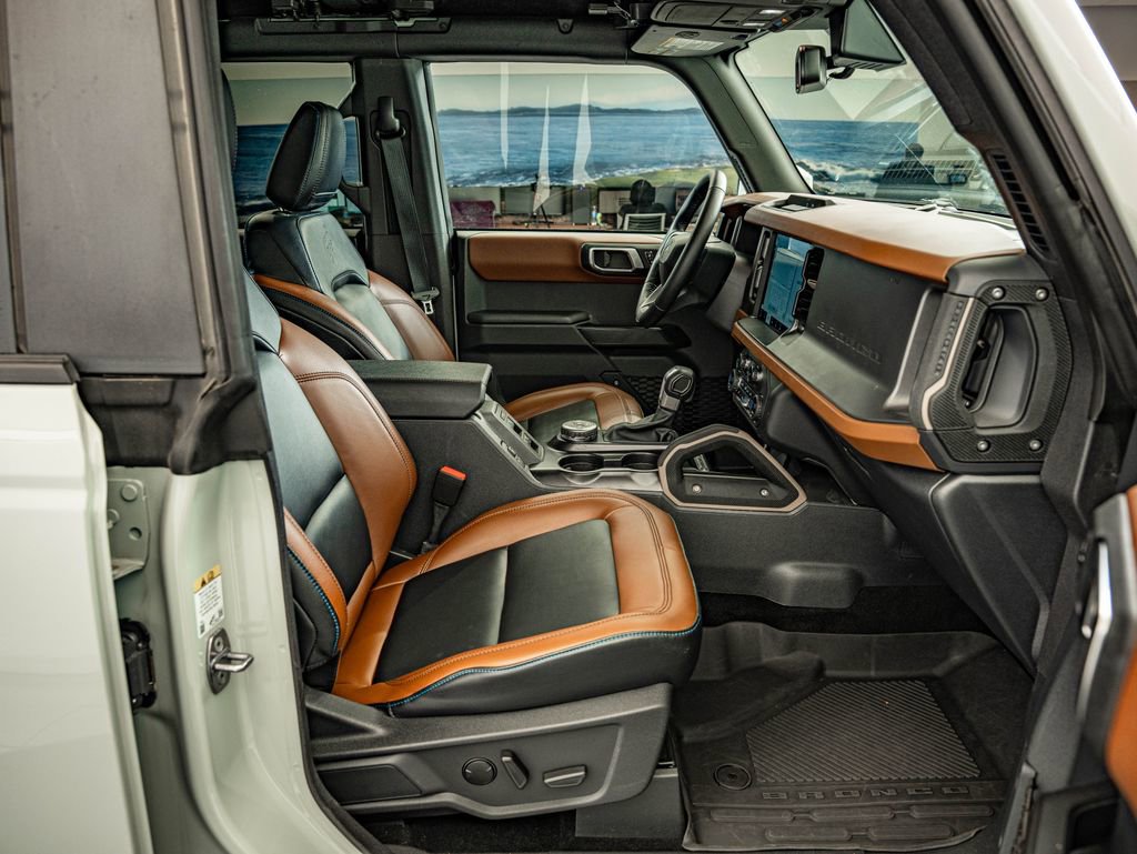Used 2024 Ford Bronco Outer Banks image 37